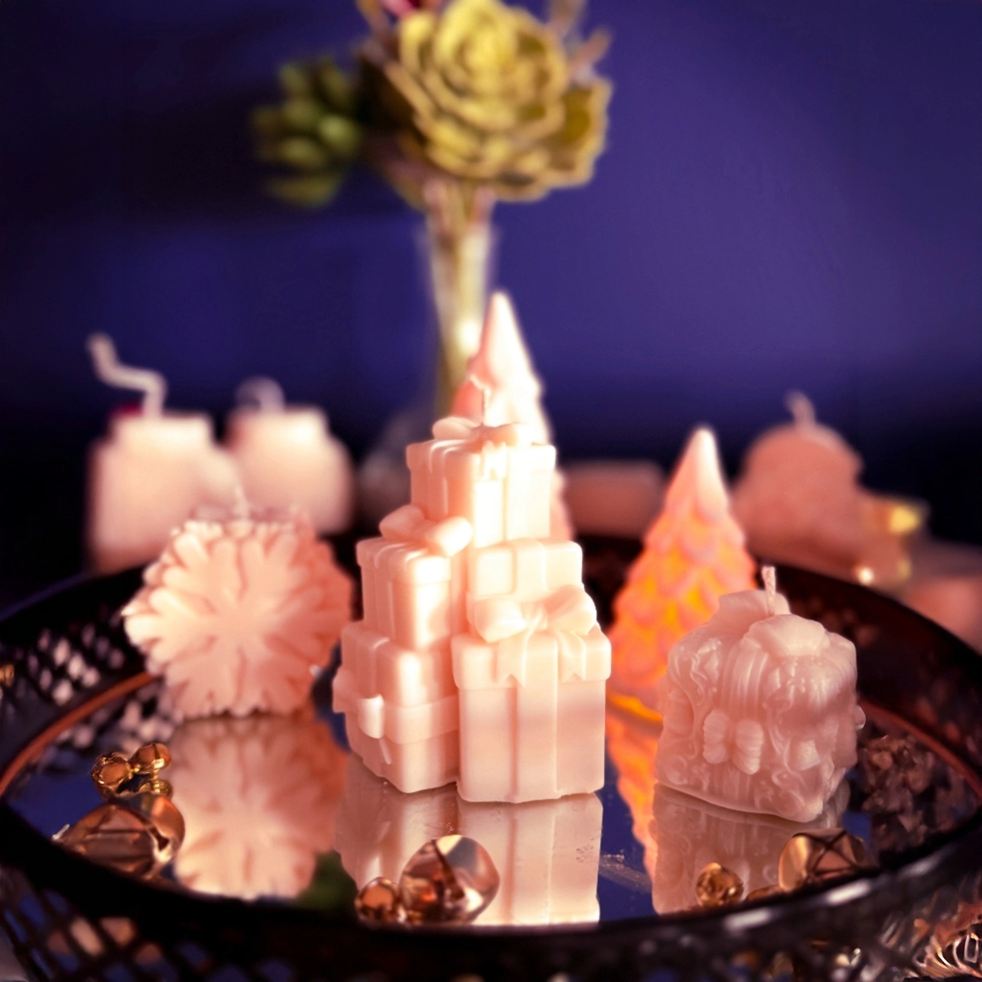 Elegant gift-inspired decorative candle in white soy wax – A Gift Moment.