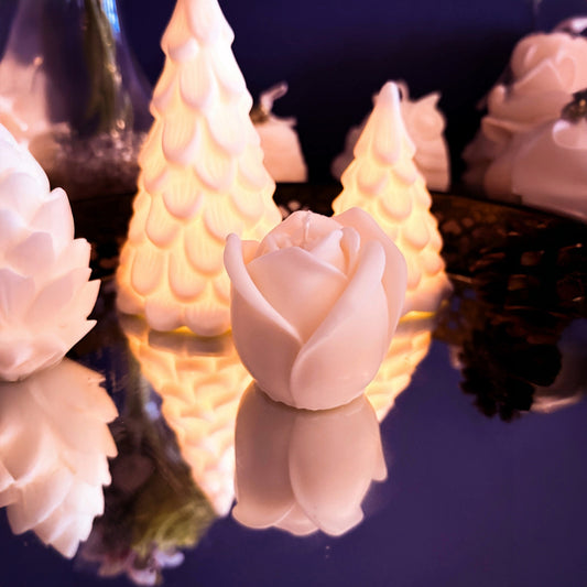 Handmade small rose-shaped candle made from natural soy wax, sculpted flower design with soft matte finish, decorative floral candle for elegant home decor.